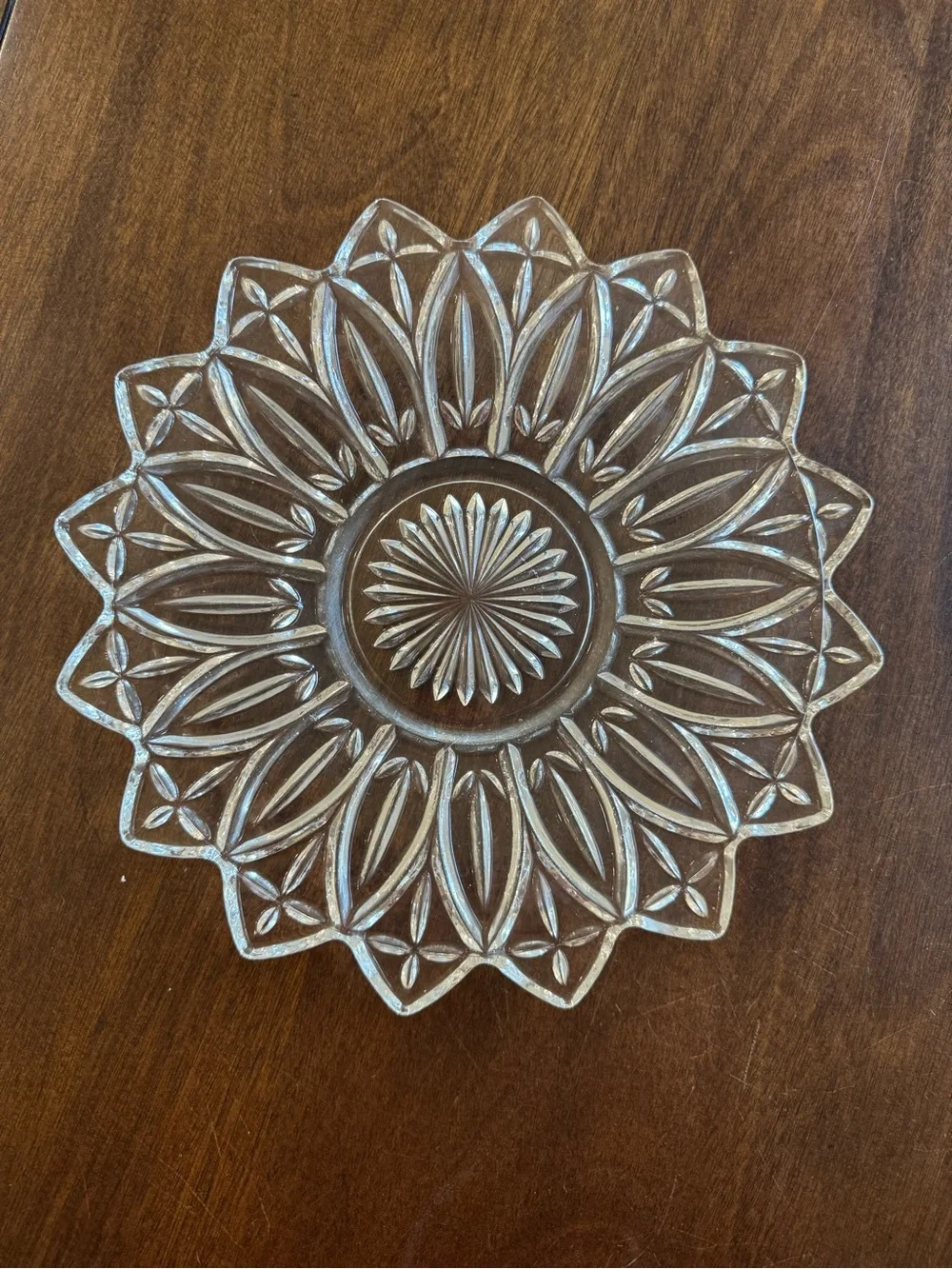 MCM Federal Glass Petal Plate (set of 2)